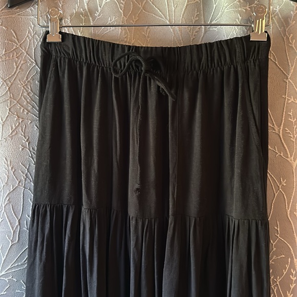 Splendid Nella Tiered Maxi Skirt in Black Size Small - Picture 3 of 11